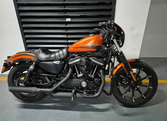 HARLEY-DAVIDSON SPORTSTER IRON 883 HARLEY-DAVIDSON SPORTSTER IRON 883